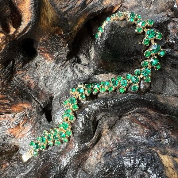 Vintage Kramer Signed Tennis Bracelet 6.5 Emerald Green Crystal Cluster